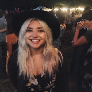 Meet your Posher, Amy